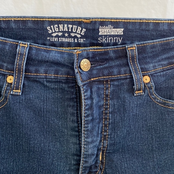 LEVI Signature Shaping Skinny Jeans - Women/Misses - Size: 14 - Picture 4 of 10